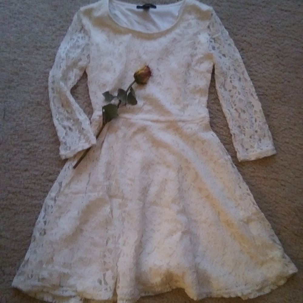 Forever 21 Off White Lace Holiday Dress